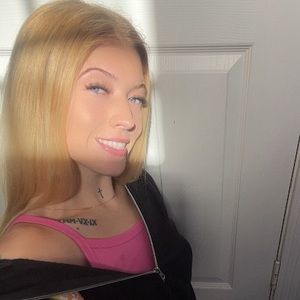 Meet your Posher, Charlotte